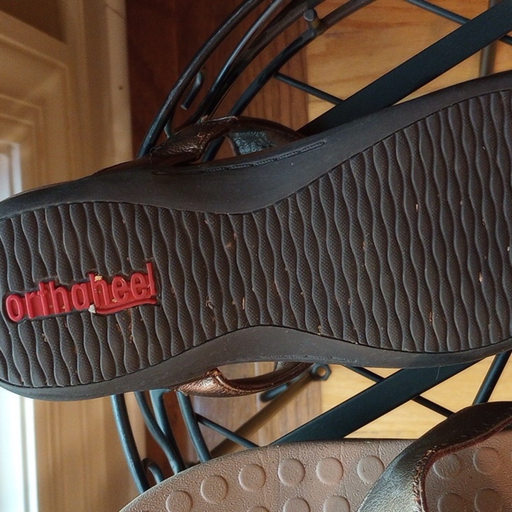 Orthoheel Sandals/ Flops - Picture 3 of 4